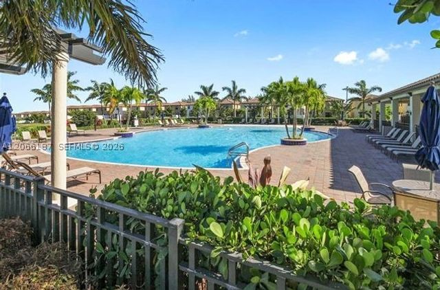 3514 W 88th Ter 3514, Hialeah, FL 33018