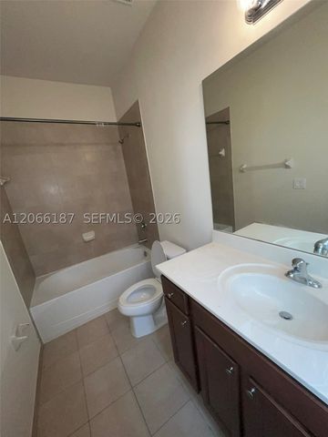 3514 W 88th Ter 3514, Hialeah, FL 33018