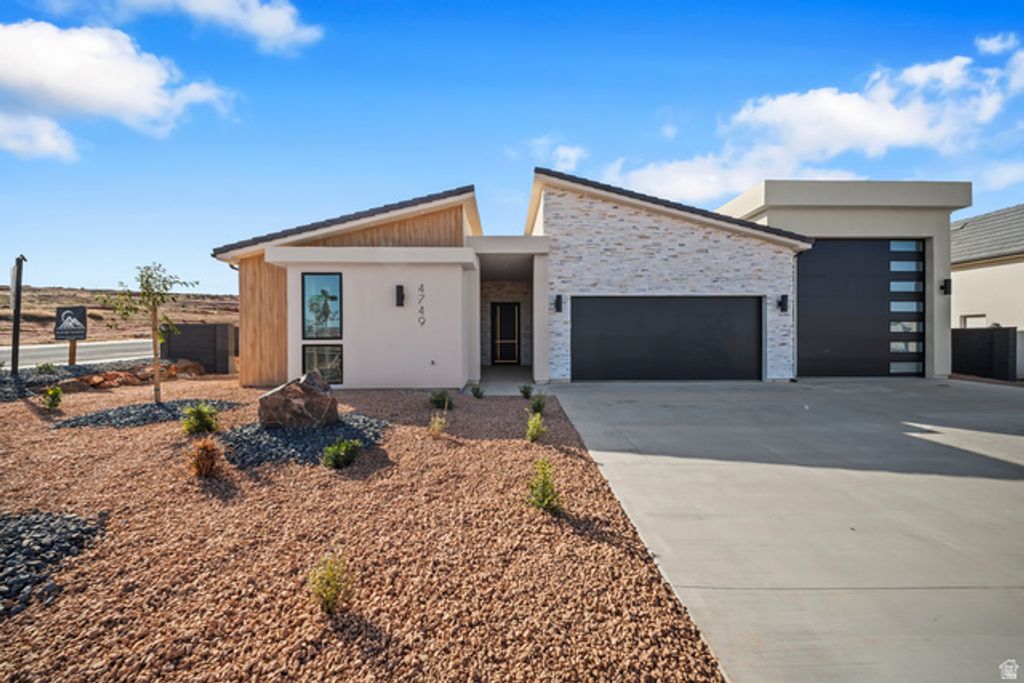 4749 W 1930 S, Hurricane, UT 84737