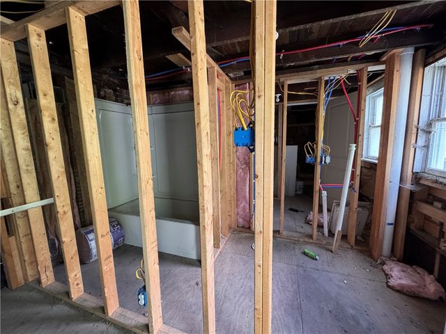 861 Koehlar Ave, Donora, PA 15033