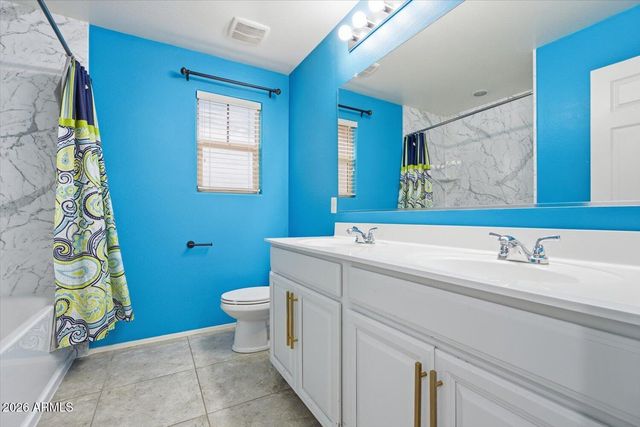 15686 W MCKINLEY Street, Goodyear, AZ 85338