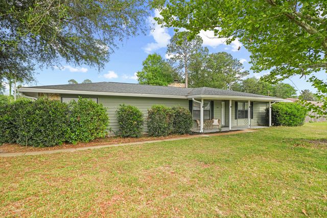 3014 Bob White Drive, Mary Esther, FL 32569