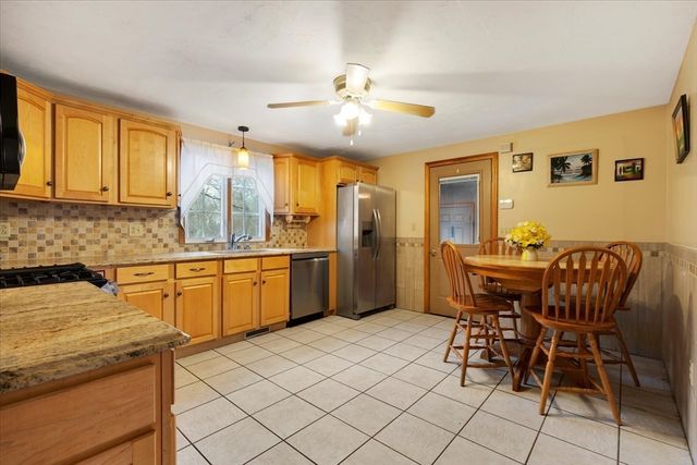 195 High St, Randolph, MA 02368