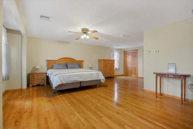 195 High St, Randolph, MA 02368