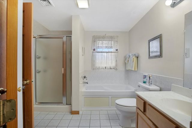 195 High St, Randolph, MA 02368