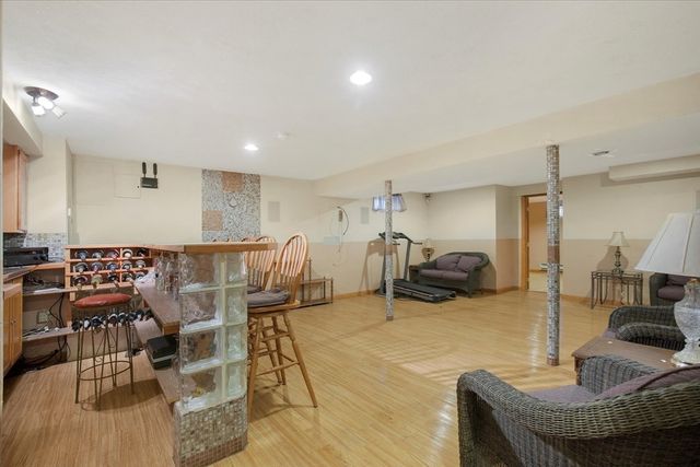 195 High St, Randolph, MA 02368