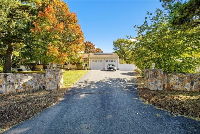 195 High St, Randolph, MA 02368