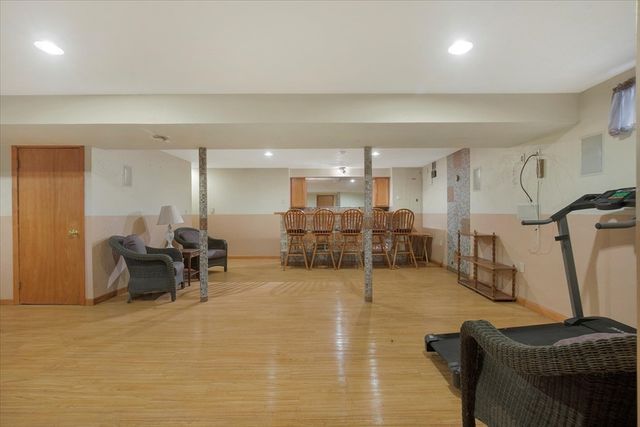 195 High St, Randolph, MA 02368