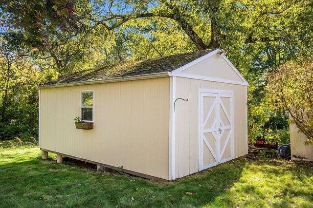 195 High St, Randolph, MA 02368