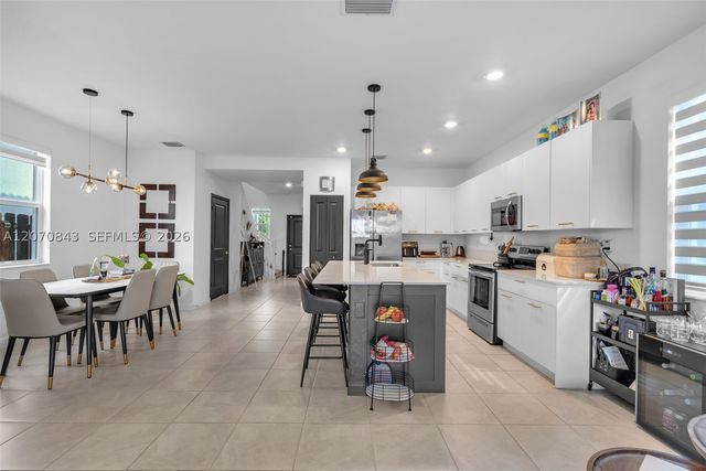 2380 NW 130th Ter, Miami, FL 33167