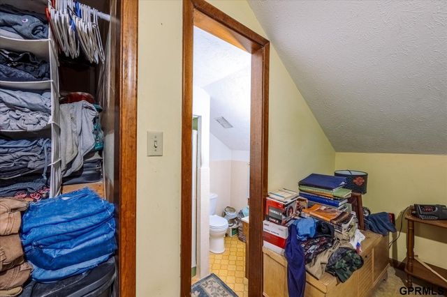 1801 Pinecrest Road, Bellevue, NE 68123