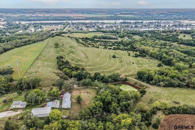 1801 Pinecrest Road, Bellevue, NE 68123