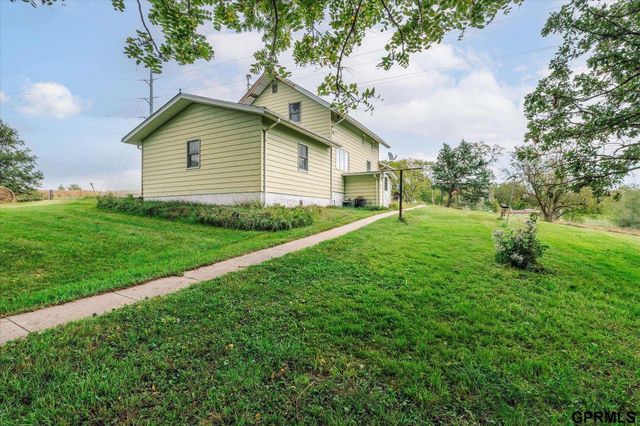 1801 Pinecrest Road, Bellevue, NE 68123