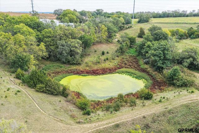 1801 Pinecrest Road, Bellevue, NE 68123