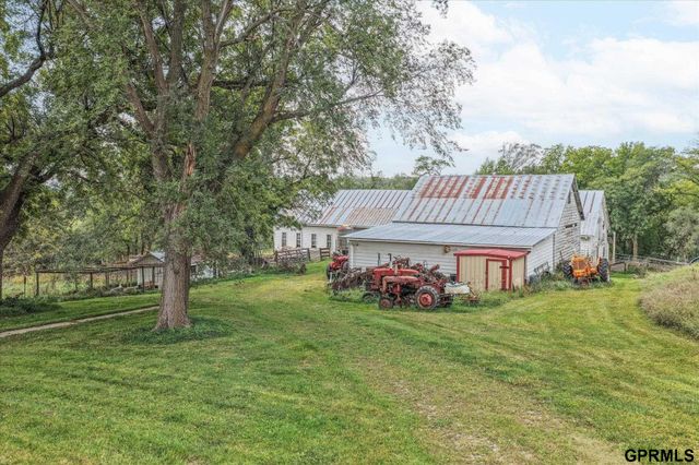 1801 Pinecrest Road, Bellevue, NE 68123