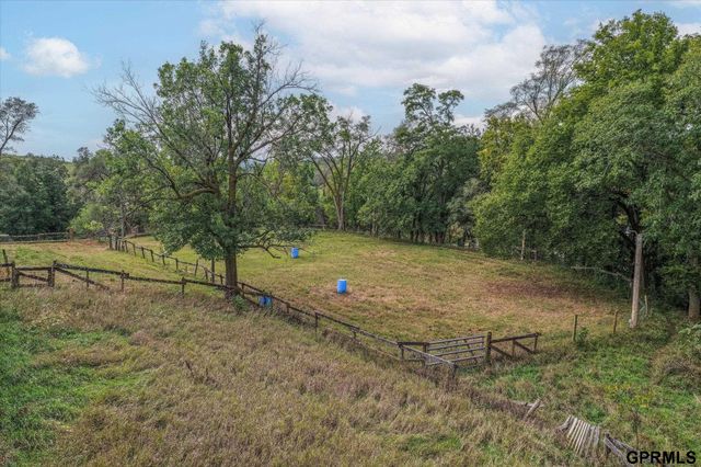 1801 Pinecrest Road, Bellevue, NE 68123