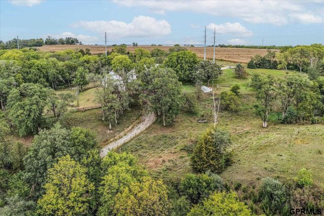 1801 Pinecrest Road, Bellevue, NE 68123