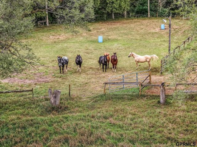 1801 Pinecrest Road, Bellevue, NE 68123