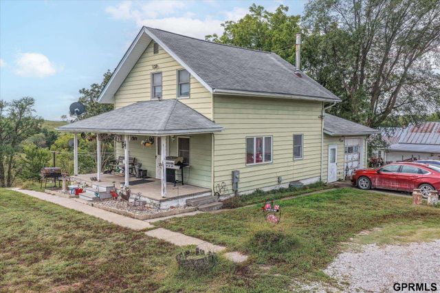 1801 Pinecrest Road, Bellevue, NE 68123