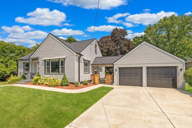 W168N9130 Falls AVENUE, Menomonee Falls, WI 53051