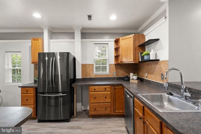 9106 BALLARD LN, Clinton, MD 20735