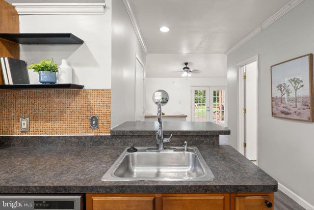 9106 BALLARD LN, Clinton, MD 20735