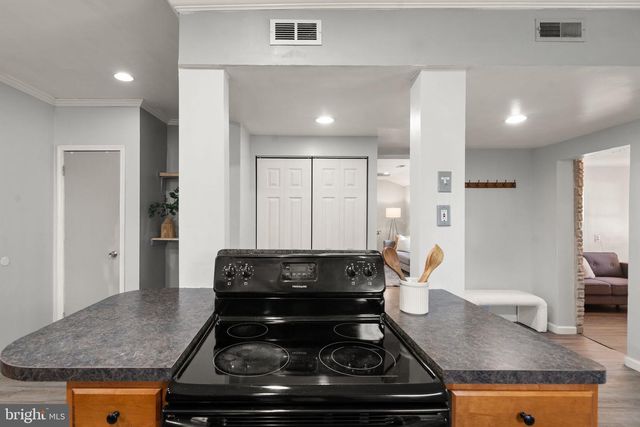 9106 BALLARD LN, Clinton, MD 20735