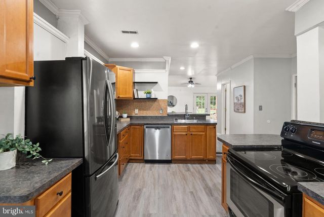 9106 BALLARD LN, Clinton, MD 20735