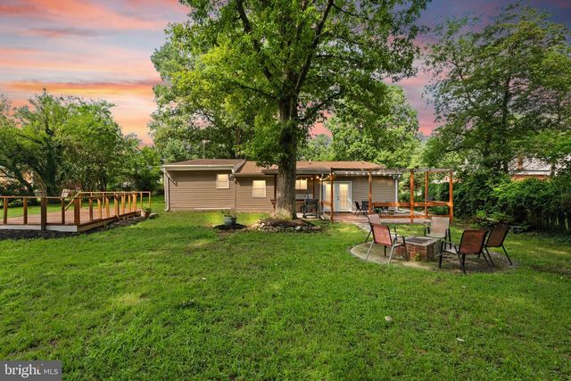 9106 BALLARD LN, Clinton, MD 20735