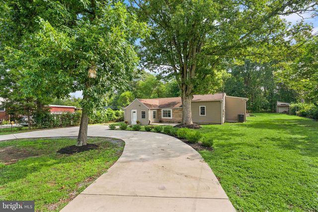 9106 BALLARD LN, Clinton, MD 20735