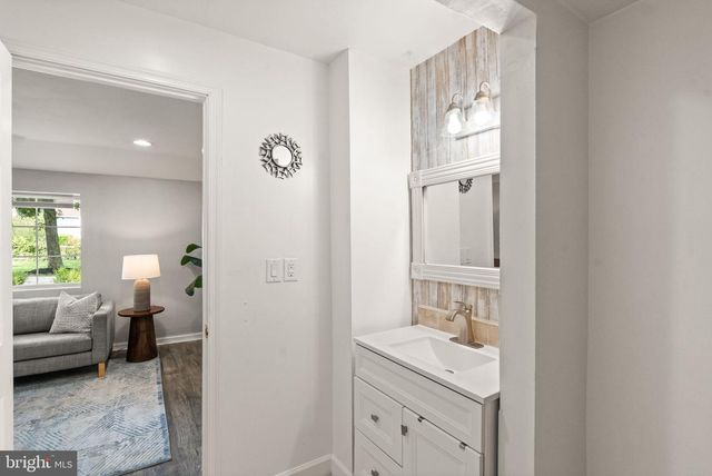 9106 BALLARD LN, Clinton, MD 20735