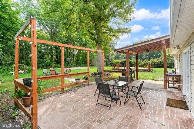 9106 BALLARD LN, Clinton, MD 20735