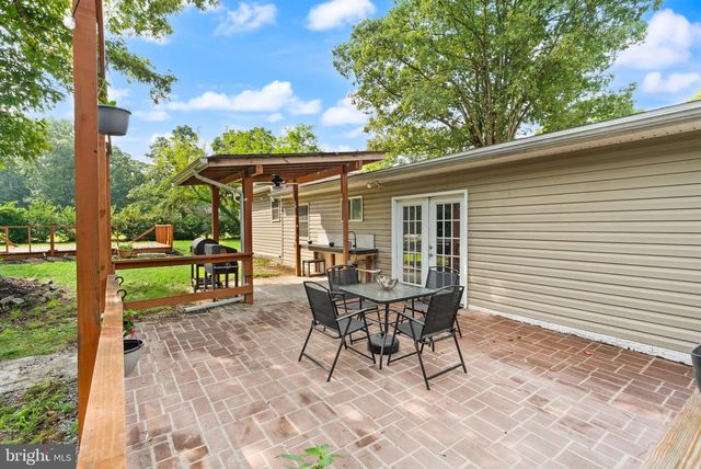 9106 BALLARD LN, Clinton, MD 20735