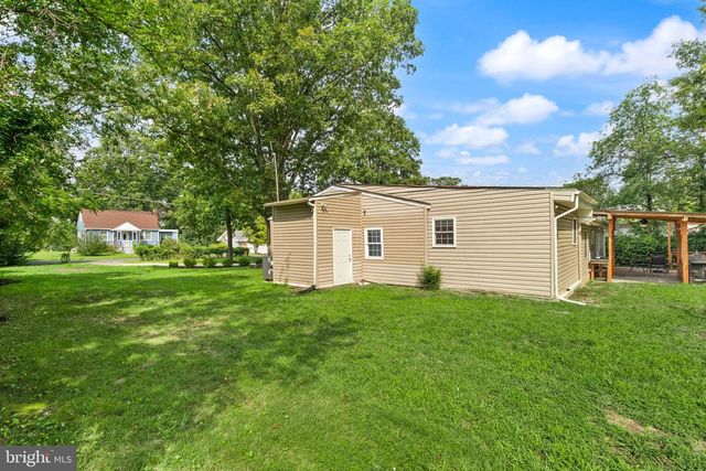 9106 BALLARD LN, Clinton, MD 20735