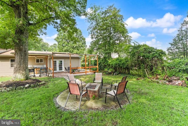 9106 BALLARD LN, Clinton, MD 20735