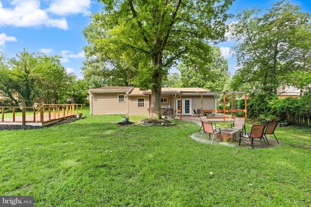 9106 BALLARD LN, Clinton, MD 20735