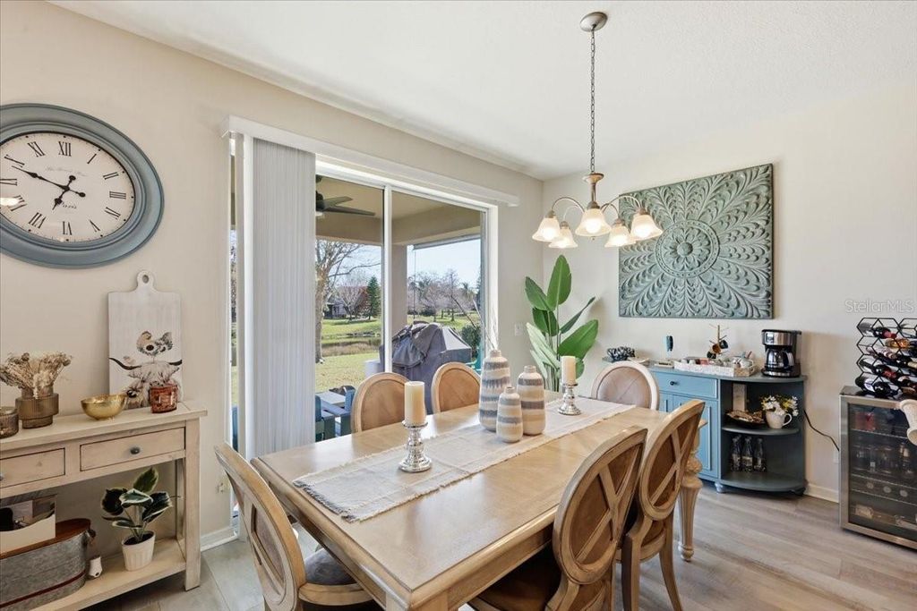 Image 10 of property listing at 4915 SOUTHLAWN AVENUE, Orlando, FL 32811