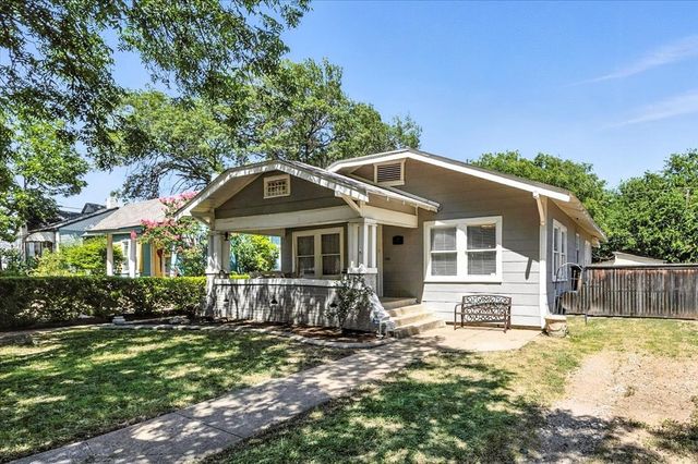 1609 Belle Place, Fort Worth, TX 76107