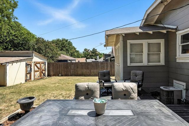 1609 Belle Place, Fort Worth, TX 76107