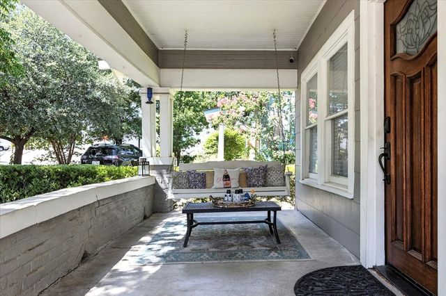 1609 Belle Place, Fort Worth, TX 76107