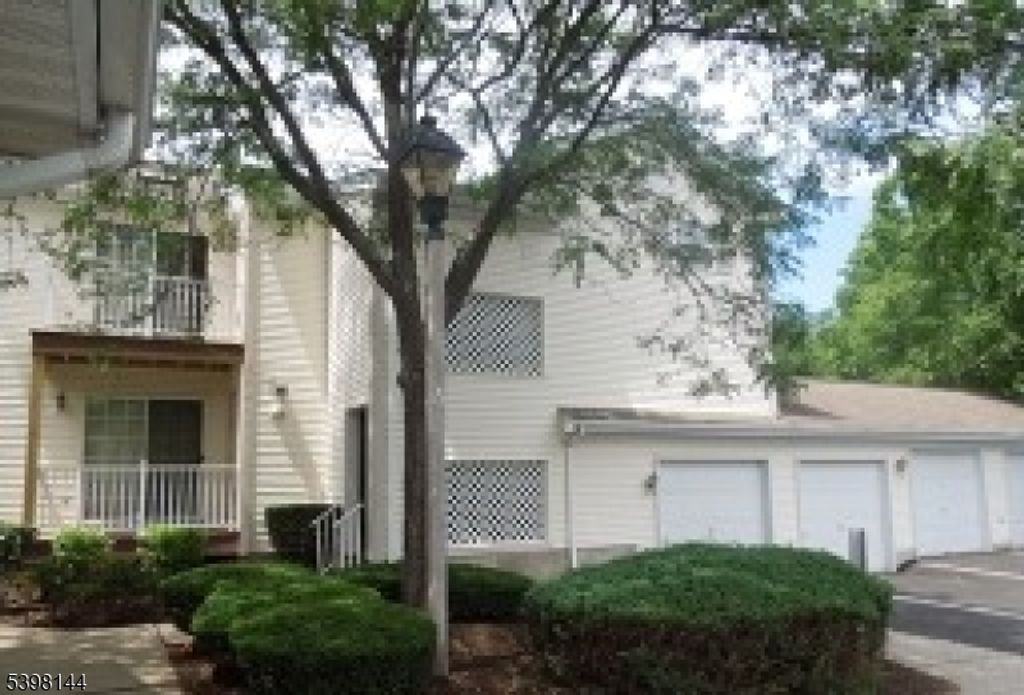 192 Potomac Dr Condo 192, Bernards Twp., NJ 07920