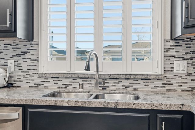 1282 Nascimento Ct, Manteca, CA 95337