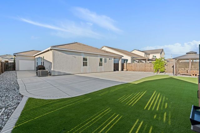 1282 Nascimento Ct, Manteca, CA 95337