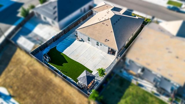 1282 Nascimento Ct, Manteca, CA 95337