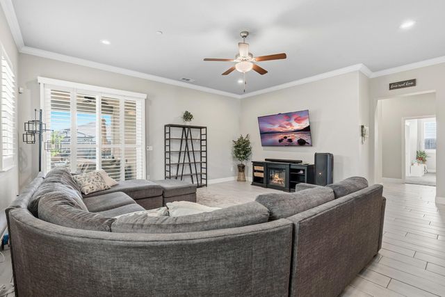 1282 Nascimento Ct, Manteca, CA 95337