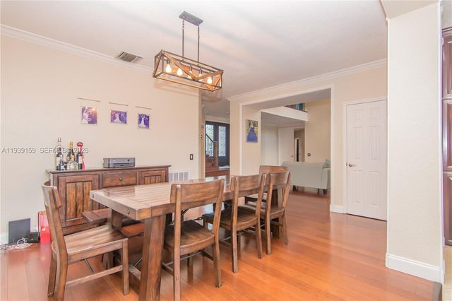 1091 SW 156th Ave, Pembroke Pines, FL 33027