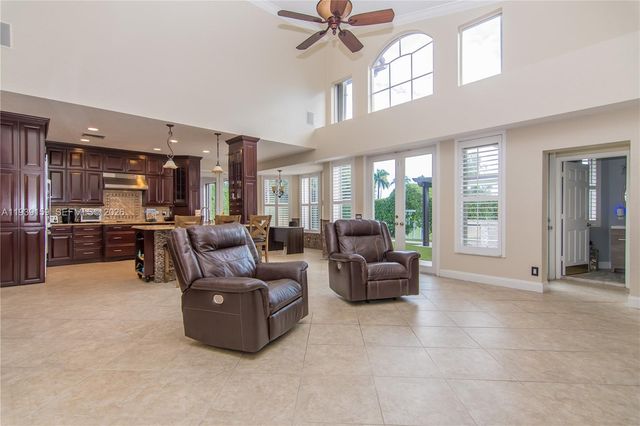 1091 SW 156th Ave, Pembroke Pines, FL 33027