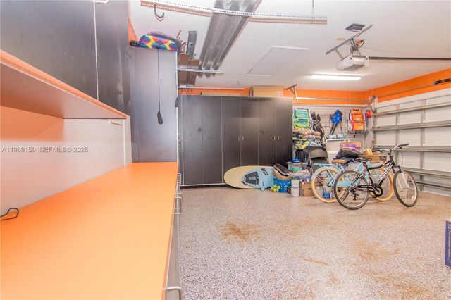 1091 SW 156th Ave, Pembroke Pines, FL 33027