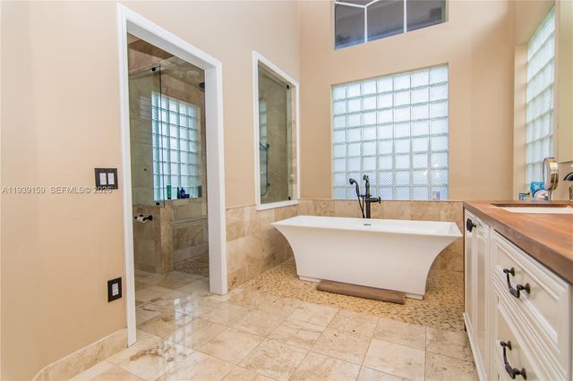 1091 SW 156th Ave, Pembroke Pines, FL 33027