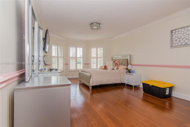 1091 SW 156th Ave, Pembroke Pines, FL 33027